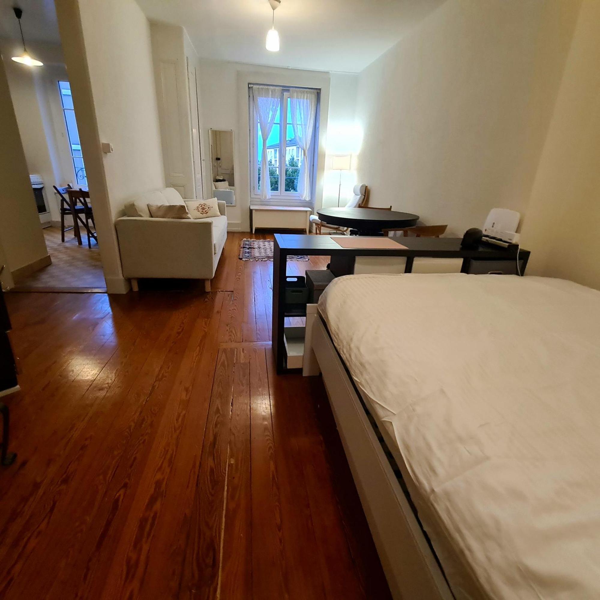 In Center - Plainpalais Apartment Geneva